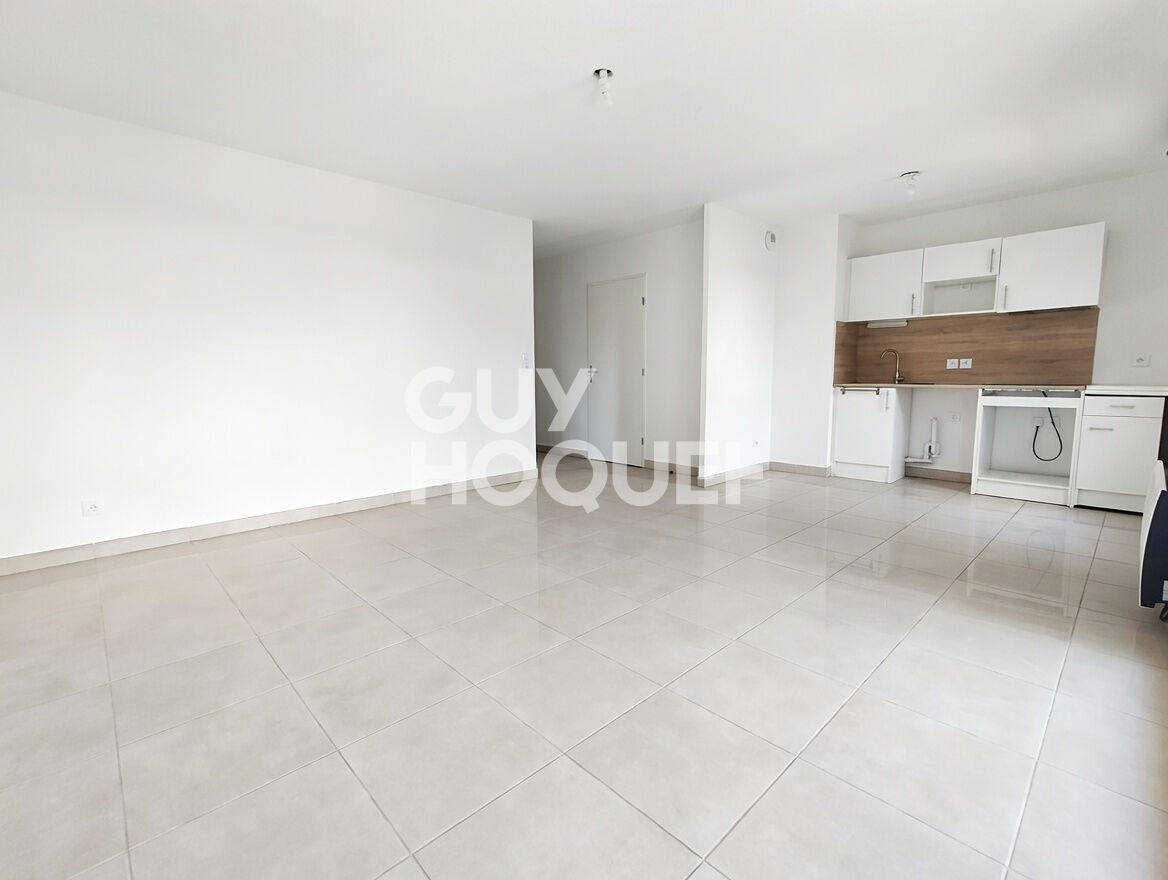 AU CALME ! 3 pièce(s) 64 m2  Proche école commerces + Grande Terrasse