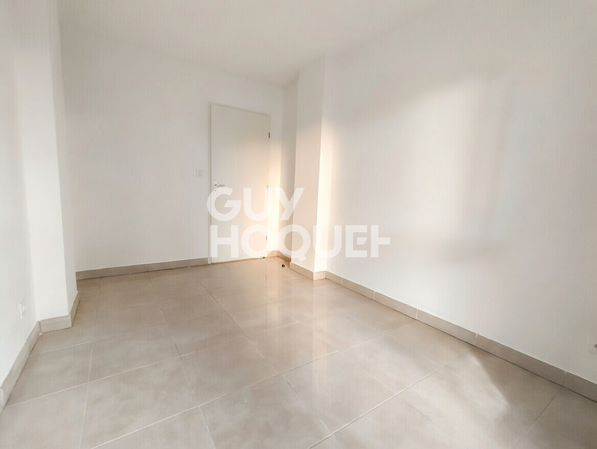 AU CALME ! 3 pièce(s) 64 m2  Proche école commerces + Grande Terrasse