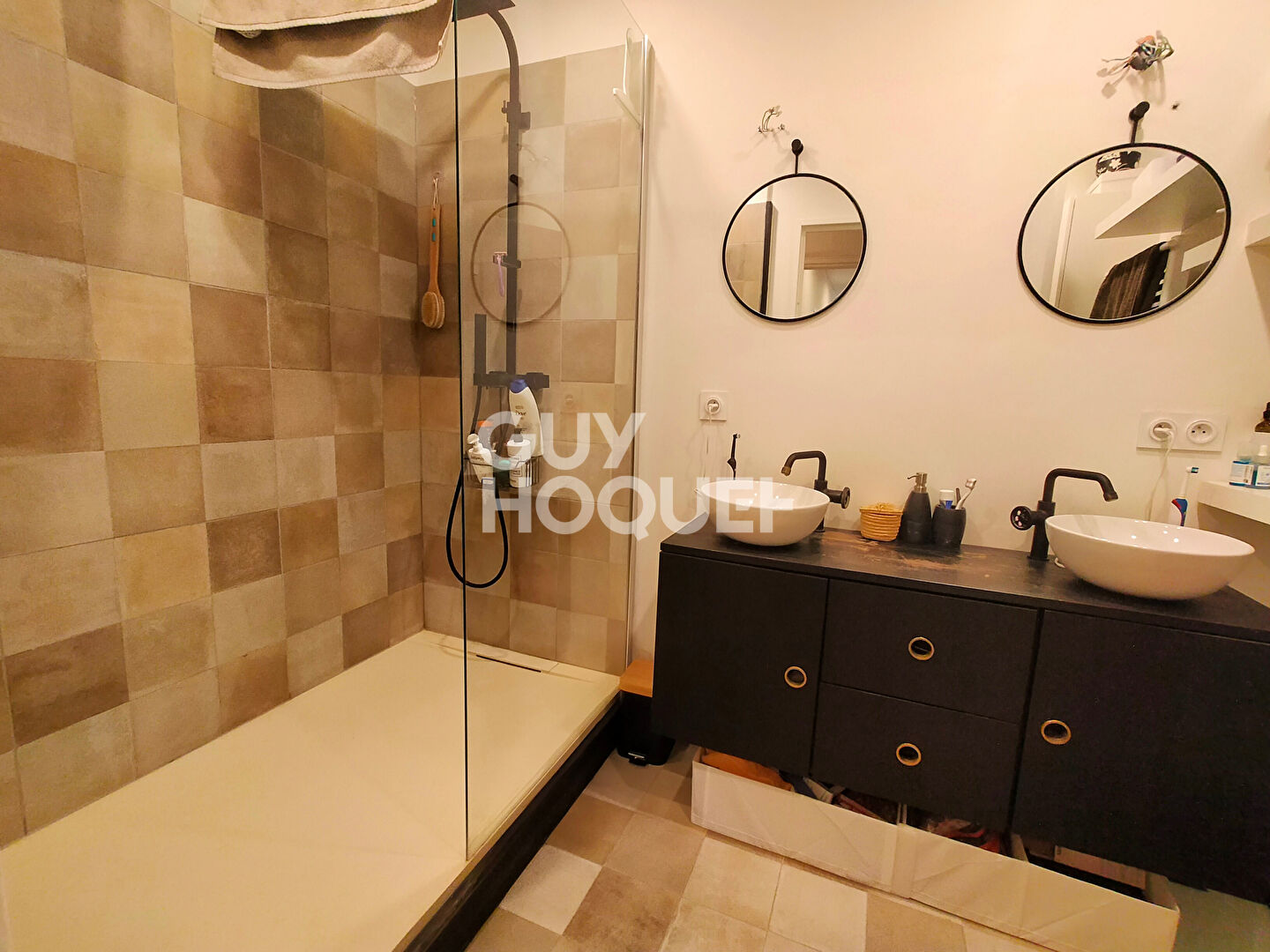 GRAND T2 55 m2 meublé + Terrasse + Cave + Parking