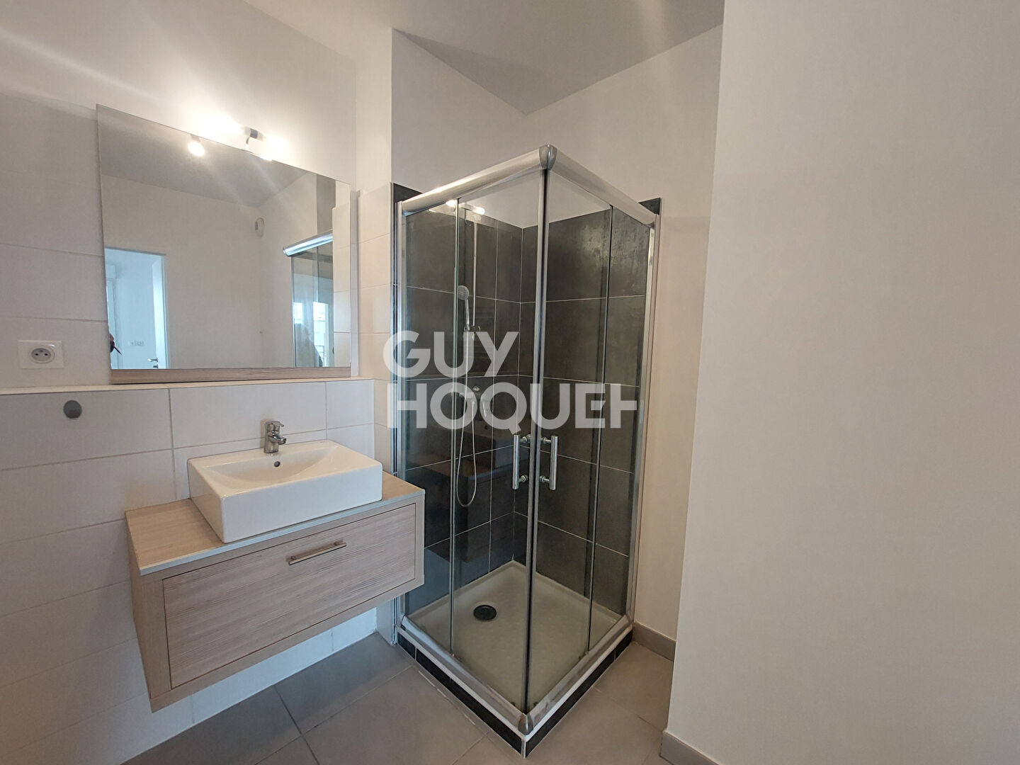 T2  40.59 m2 + Grande terrasse couverte + Parking