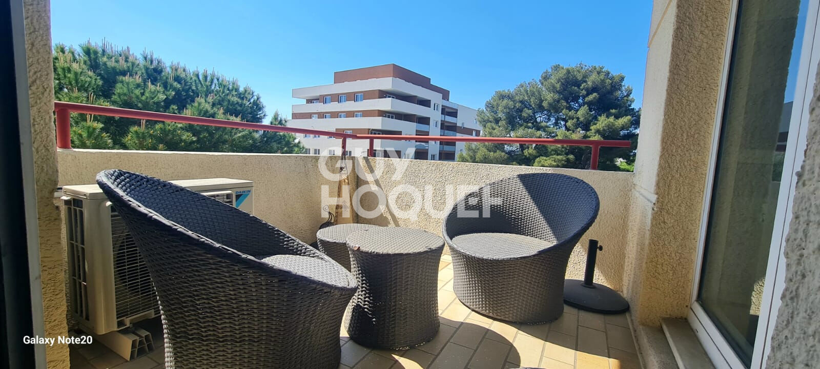 Appartement T4 avec terrasse, box fermé et parking privé