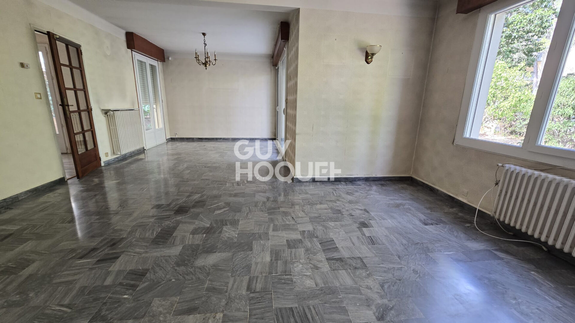 Grande maison familiale 6 pièces,152M2, jardin, véranda, garage mitoyen