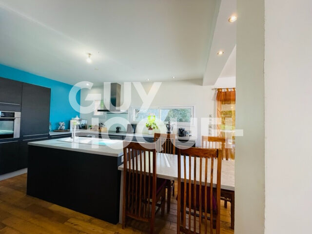 MAGNIFIQUE  VILLA Montpellier 4 chambres sans vis a vis avec vue et piscine