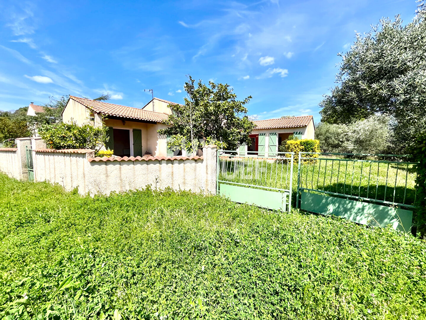 BEAU POTENTIEL ! Maison  de plain-pied 129m² sur terrain 1000 m2