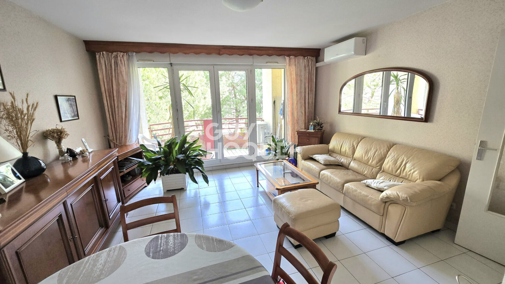 Appartement T3 de 70 m2 et son garage.