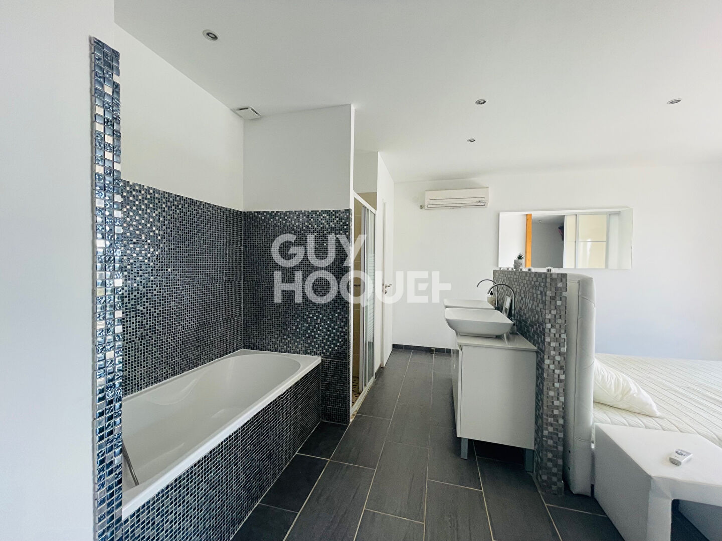 Villa exceptionnelle Lodève 5 pièce(s) 145 m2 - terrain 1332 m²