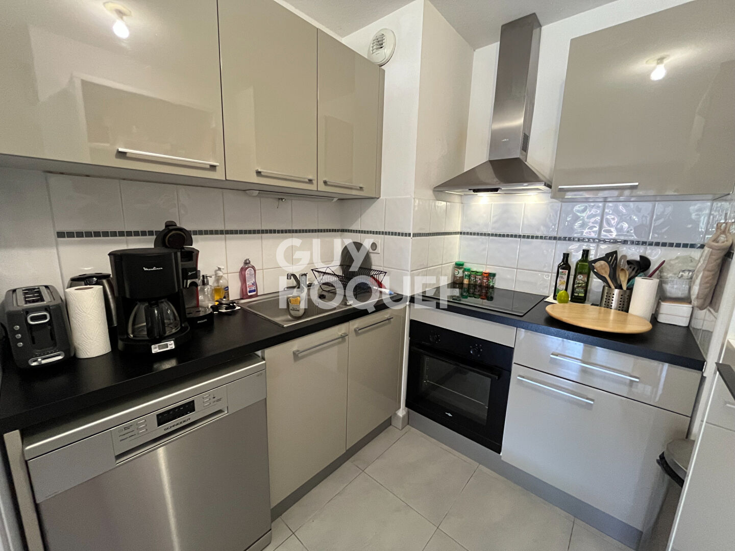 Résidence de  standing : T2 meublé avec terrasse et parking