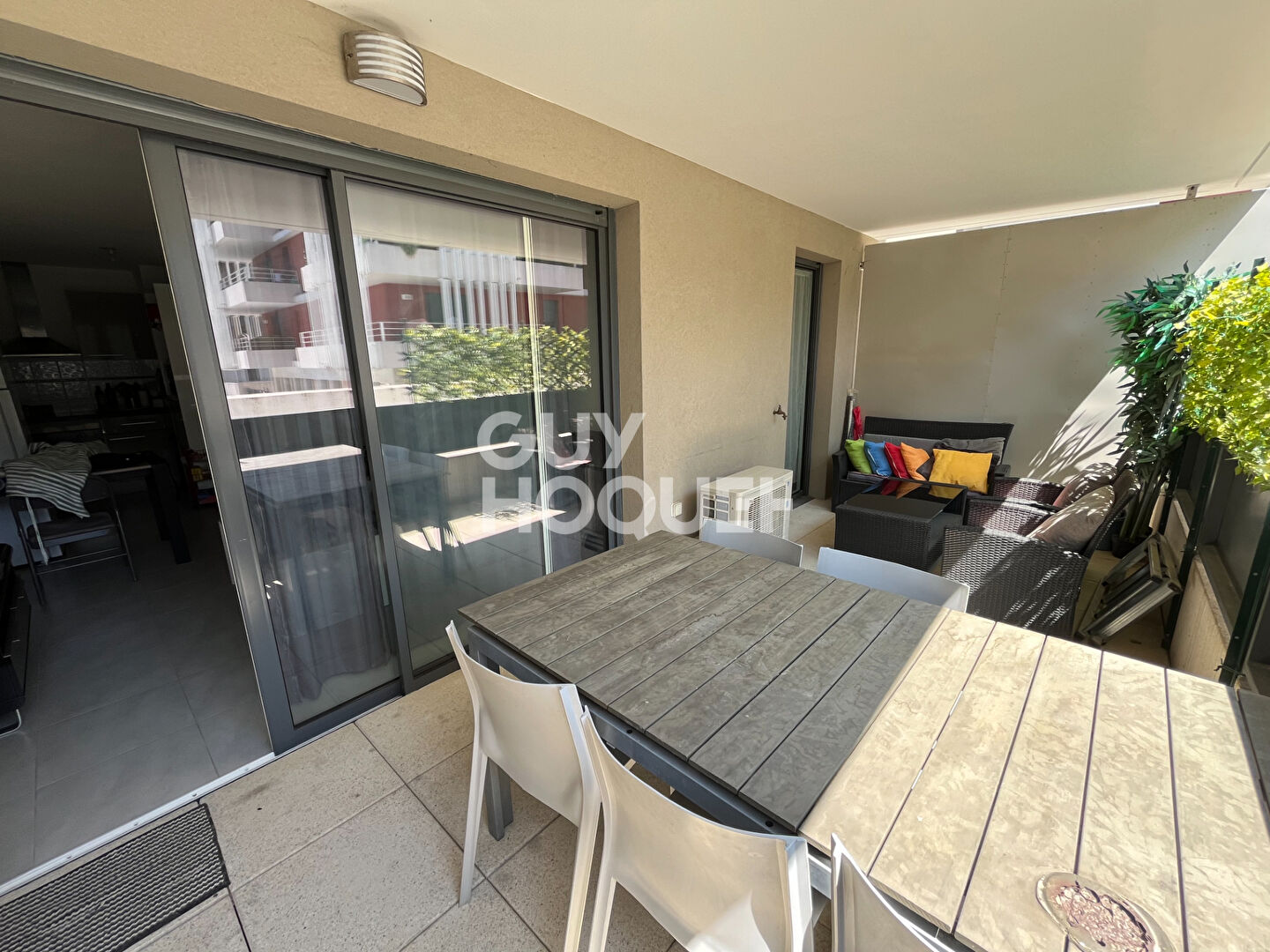 Résidence de  standing : T2 meublé avec terrasse et parking