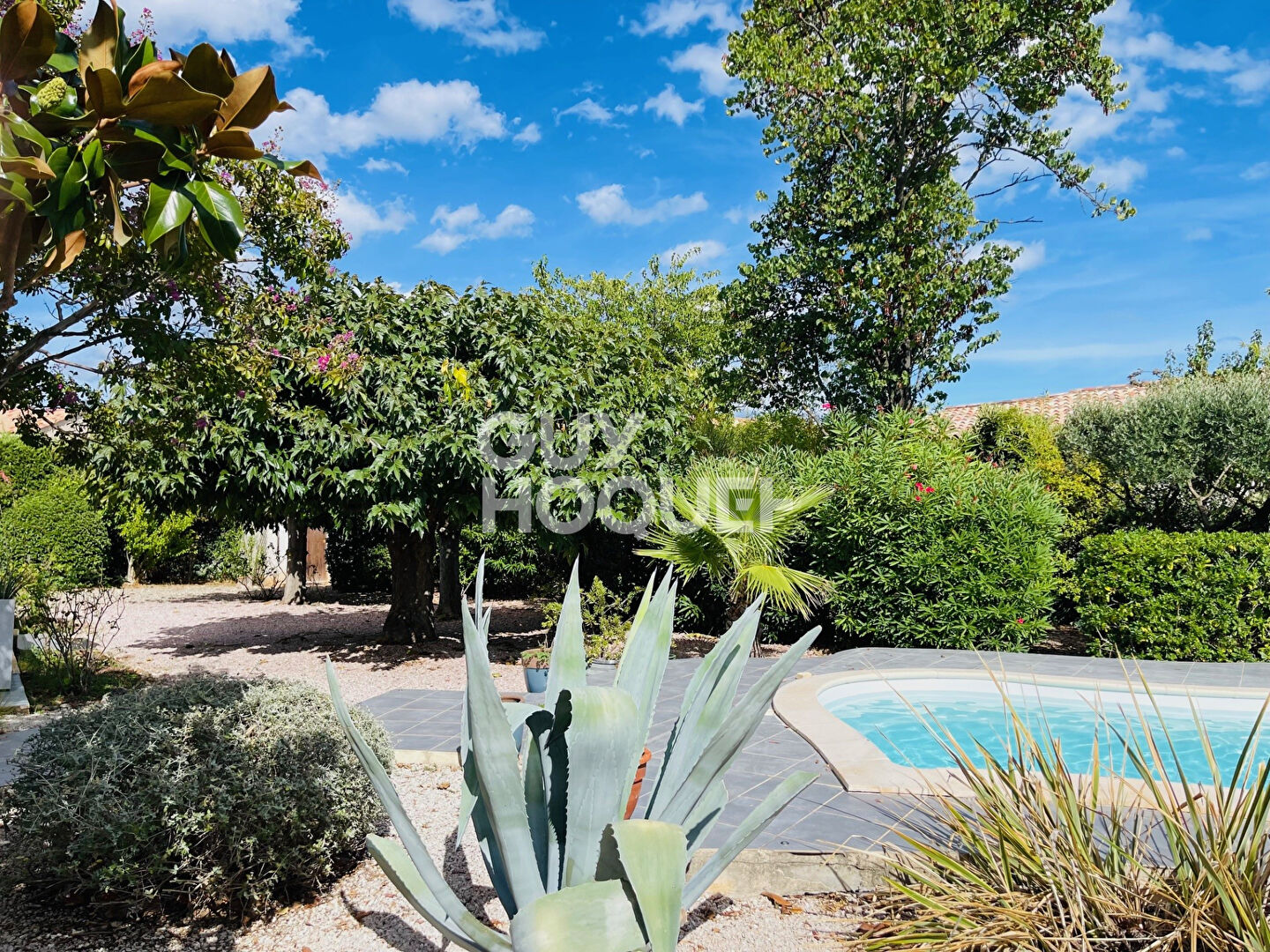 MAISON FAMILIALE 4 CHAMBRES 1500 M² DE TERRAIN