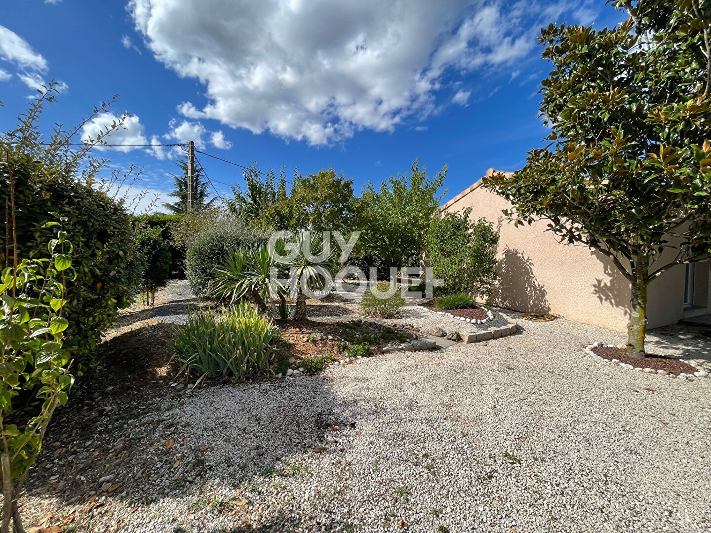 MAISON FAMILIALE 4 CHAMBRES 1500 M² DE TERRAIN