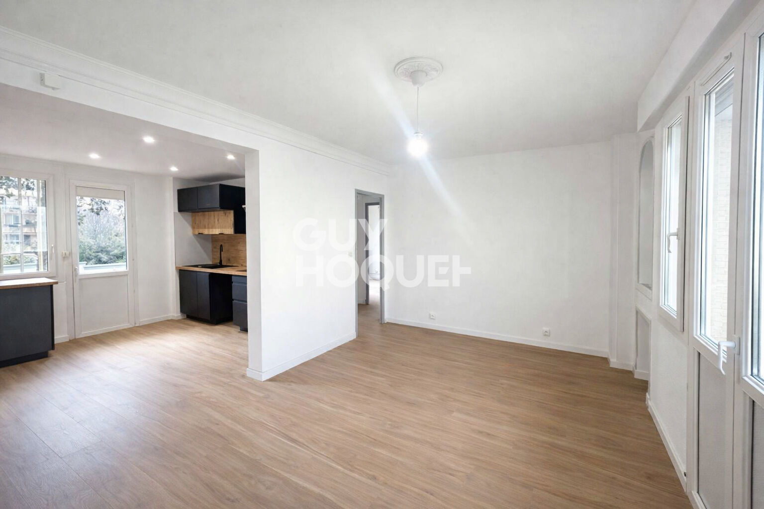 JOLI T4 RENOVE 70 m2 + 2 BALCONS + CAVE + PARKING