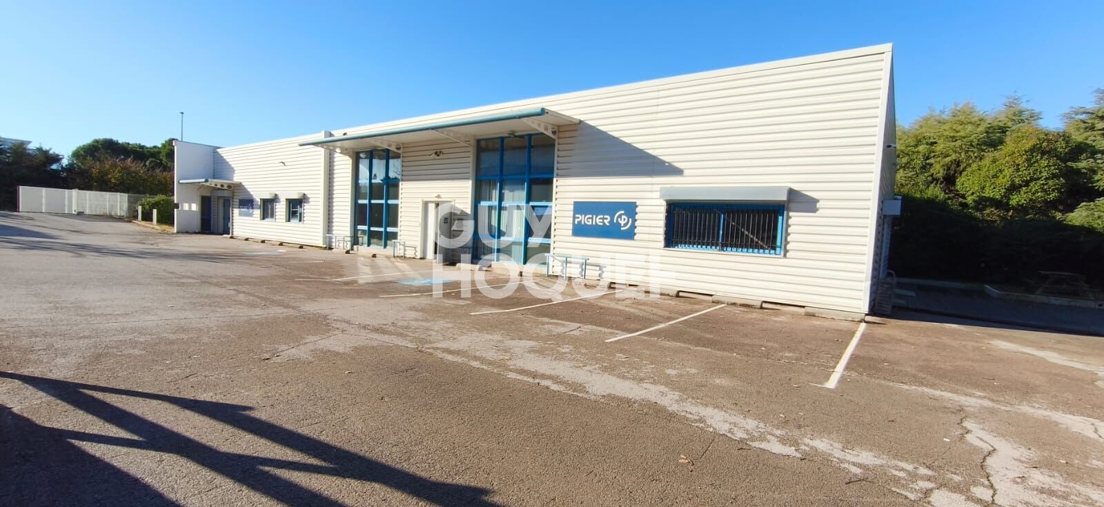 Bureaux Montpellier 880 m2+ 38 places de parking