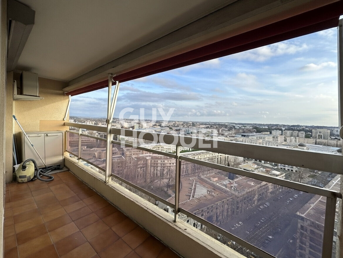 ANTIGONE DERNIER ETAGE: T3 71 M2 + GARAGE 