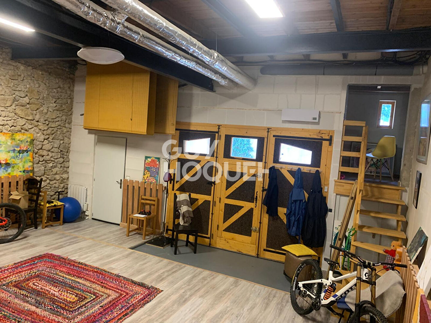 CHARMANTE VIGNERONNE  RESTAUREE ET SON EXTENSION: 150m2