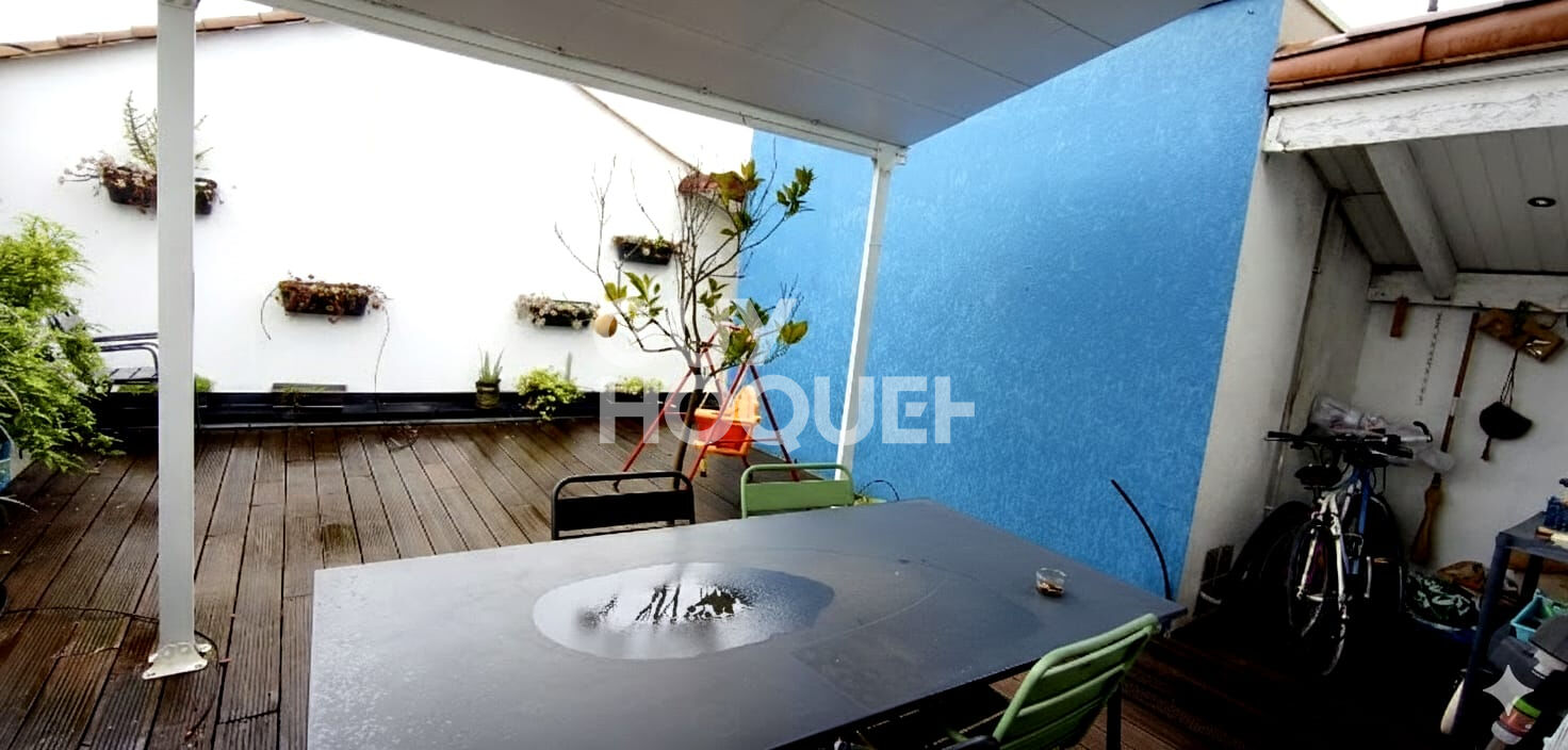 Duplex 4 pièce(s) 117m2 + 2 terrasses + 2 garages + piscine