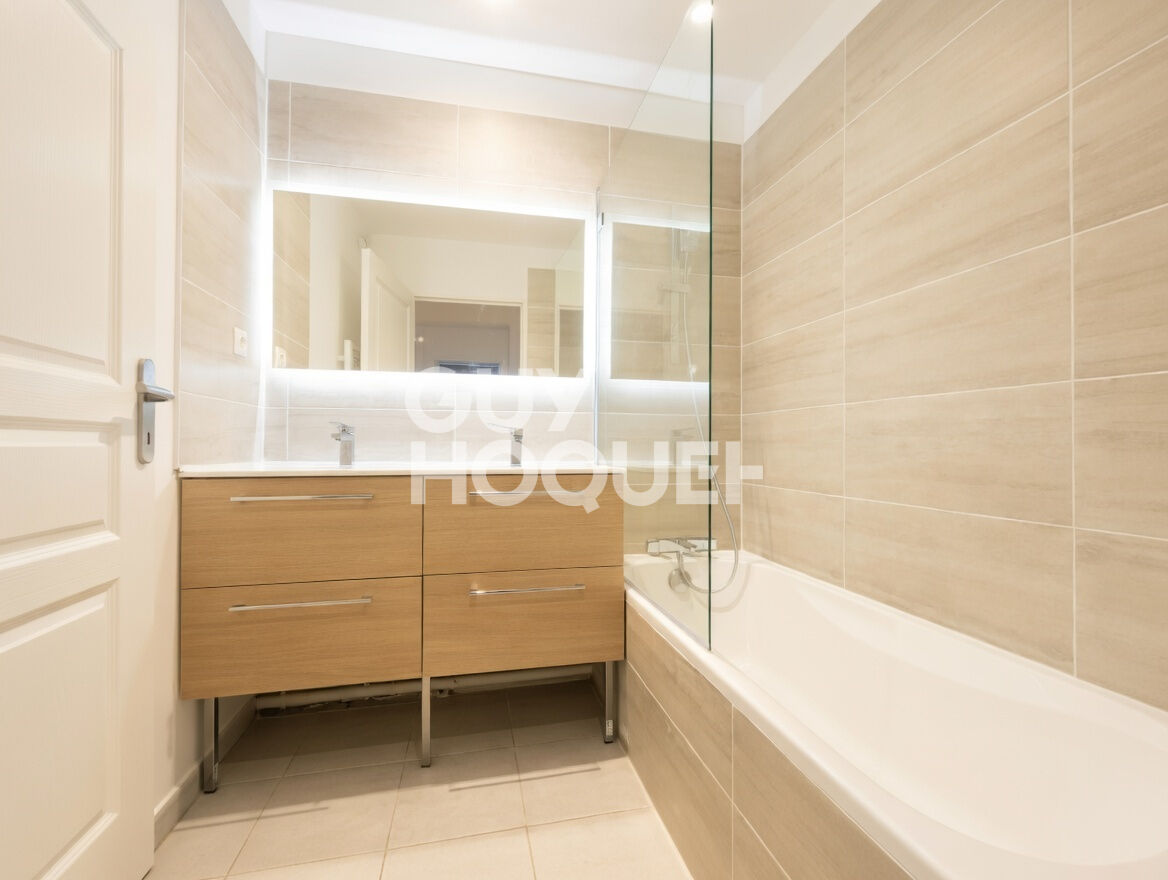 Juvignac T4 84.72 m2 + GRANDE TERRASSE + BOX + PARKING