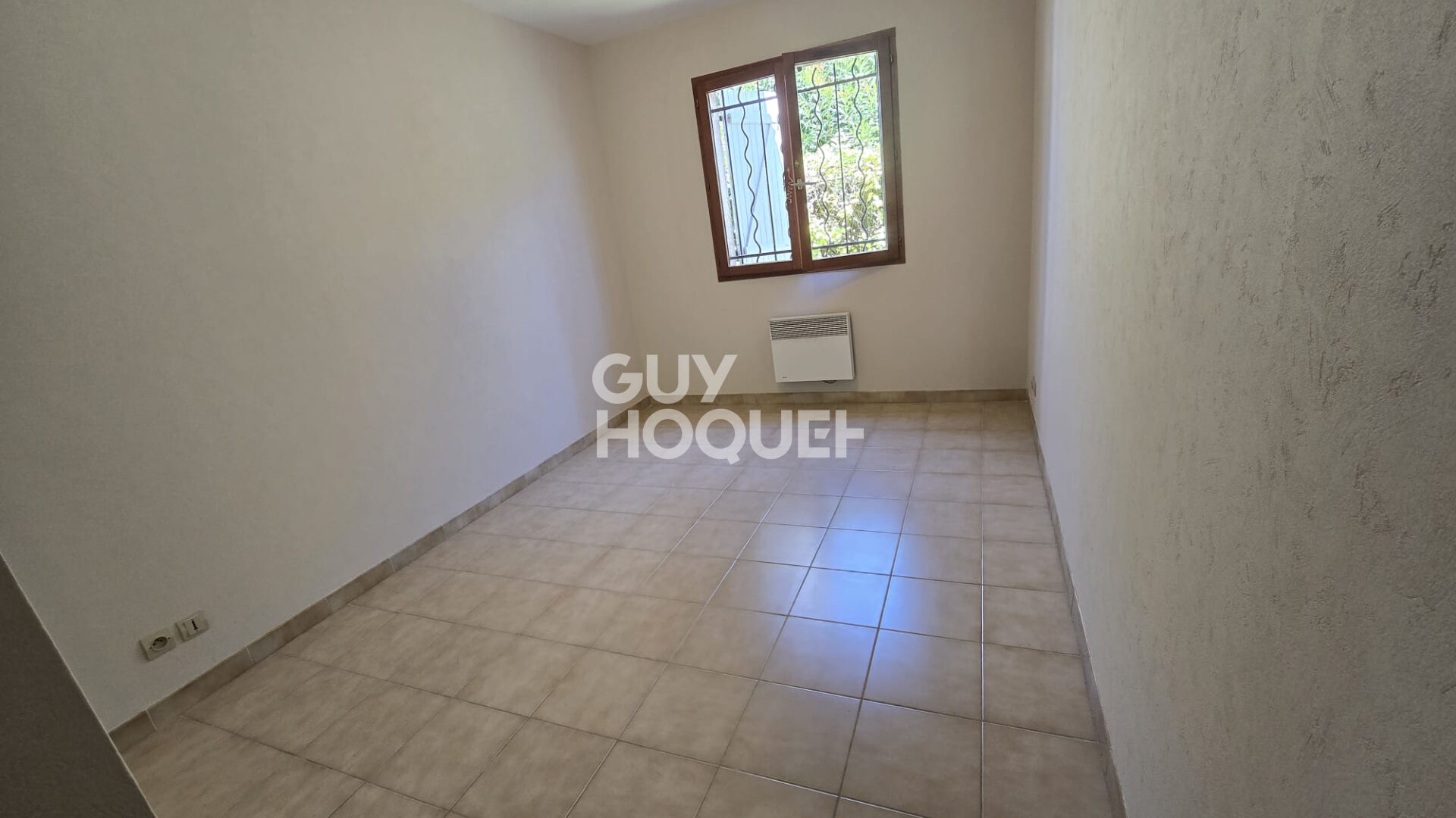 La Martelle Maison 3 pièces de plain-pied avec grand  garage
