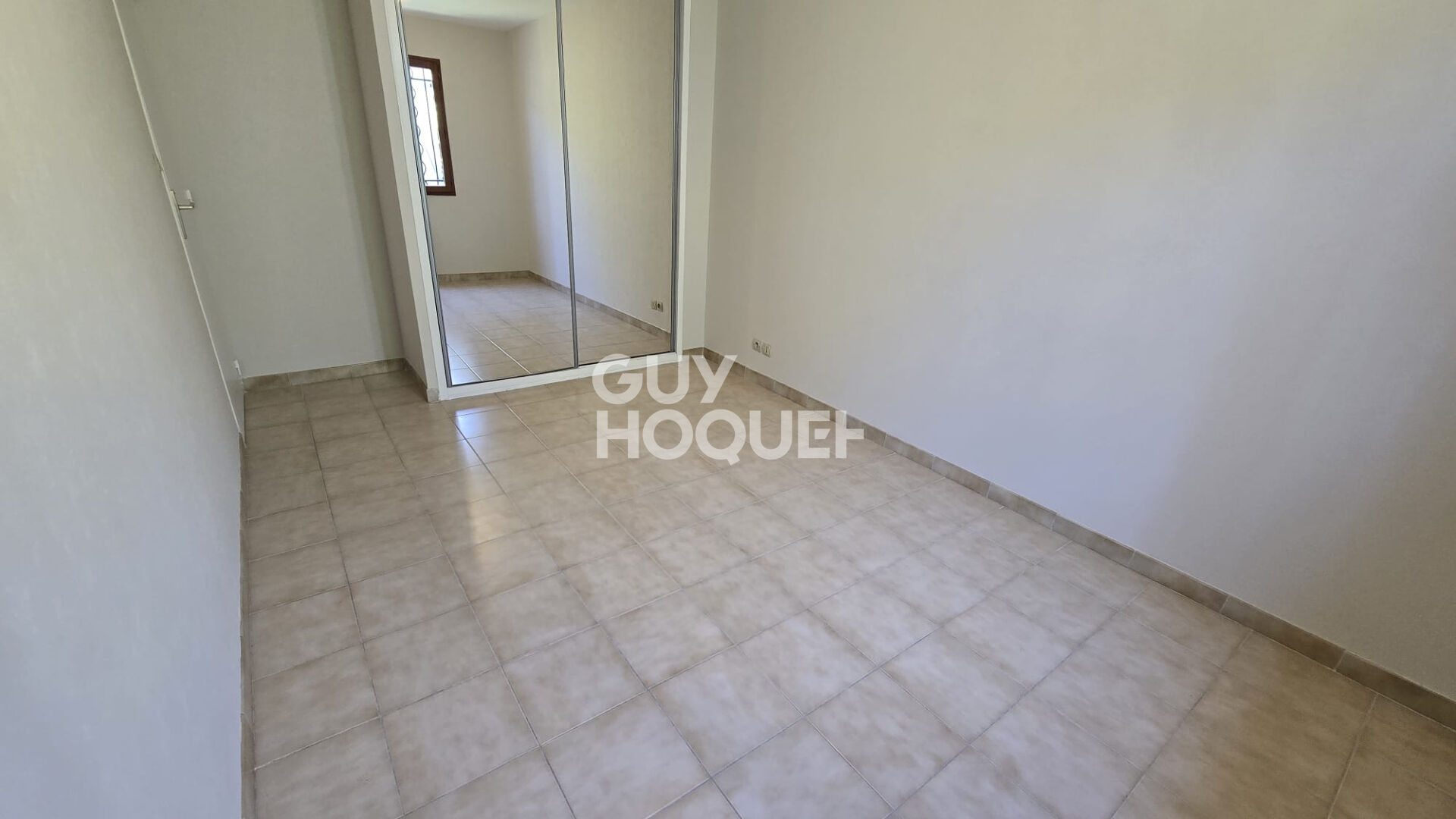 La Martelle Maison 3 pièces de plain-pied avec grand  garage