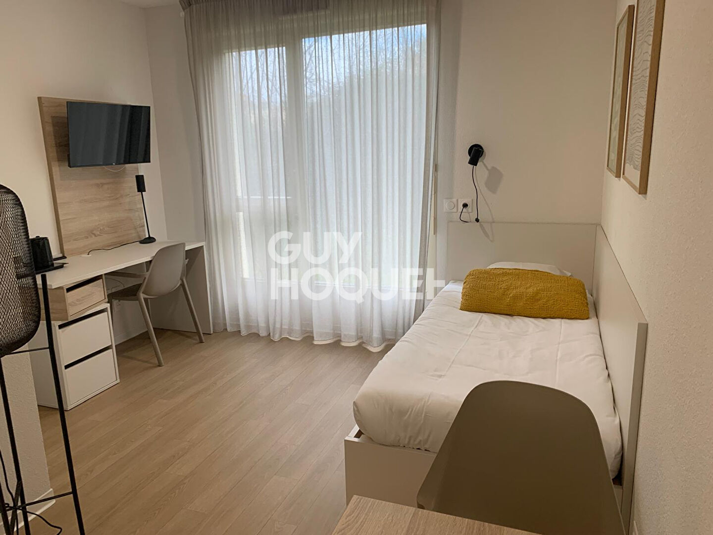 STUDIO MEUBLE RESIDENCE ETUDIANTE MODERNE: ETAT NEUF !