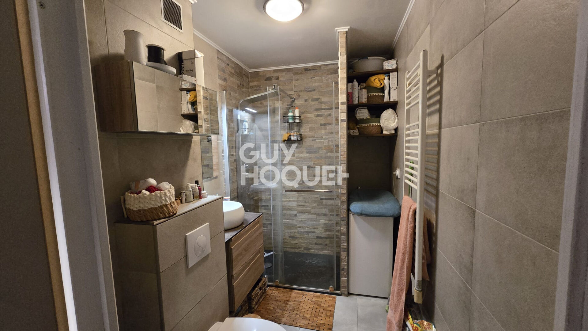 Charmant T2 rénové avec grand garage à Cournonterral