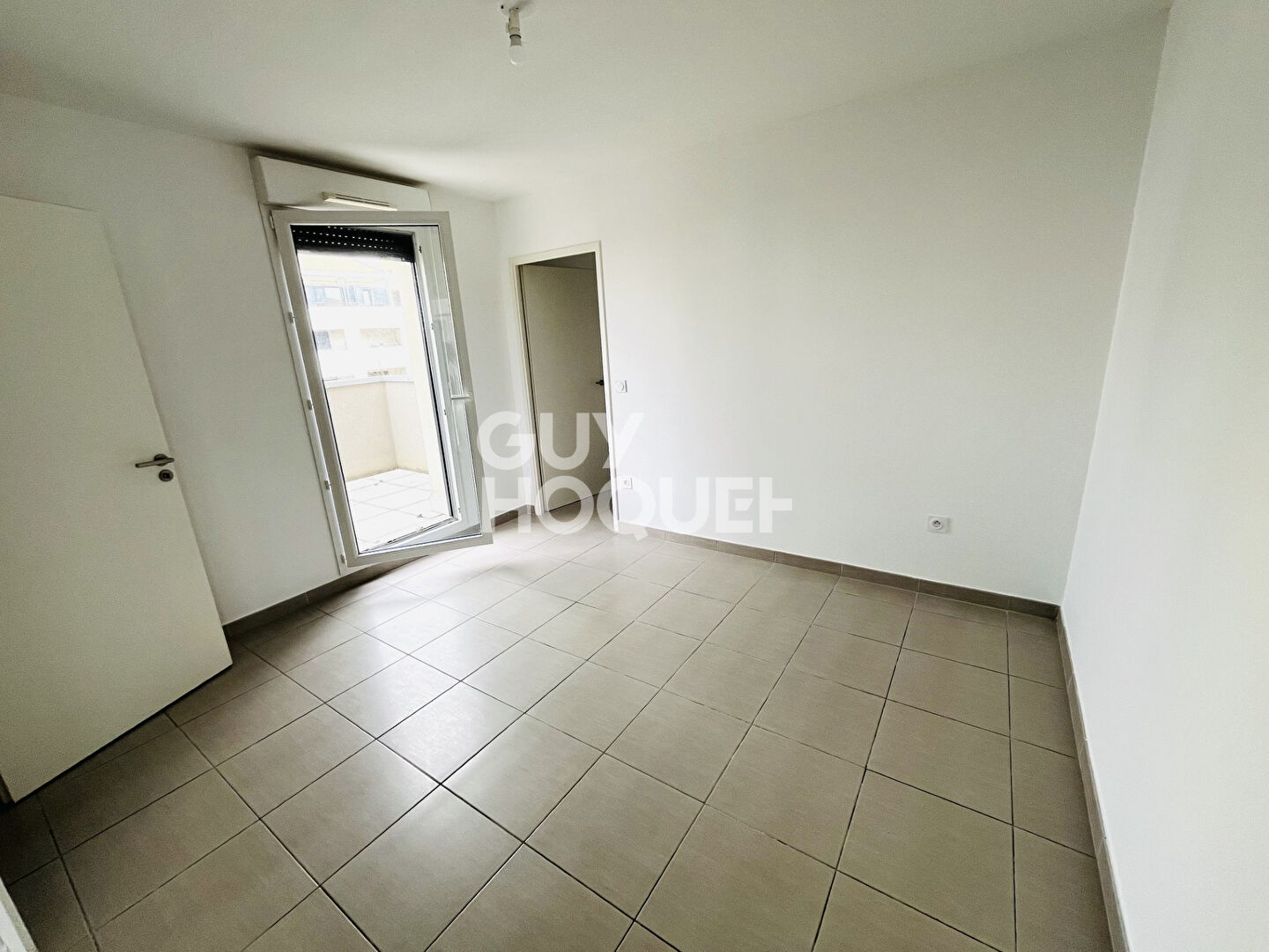 Centre ville : T4 85m² + terrasse 60m2 + box + parking