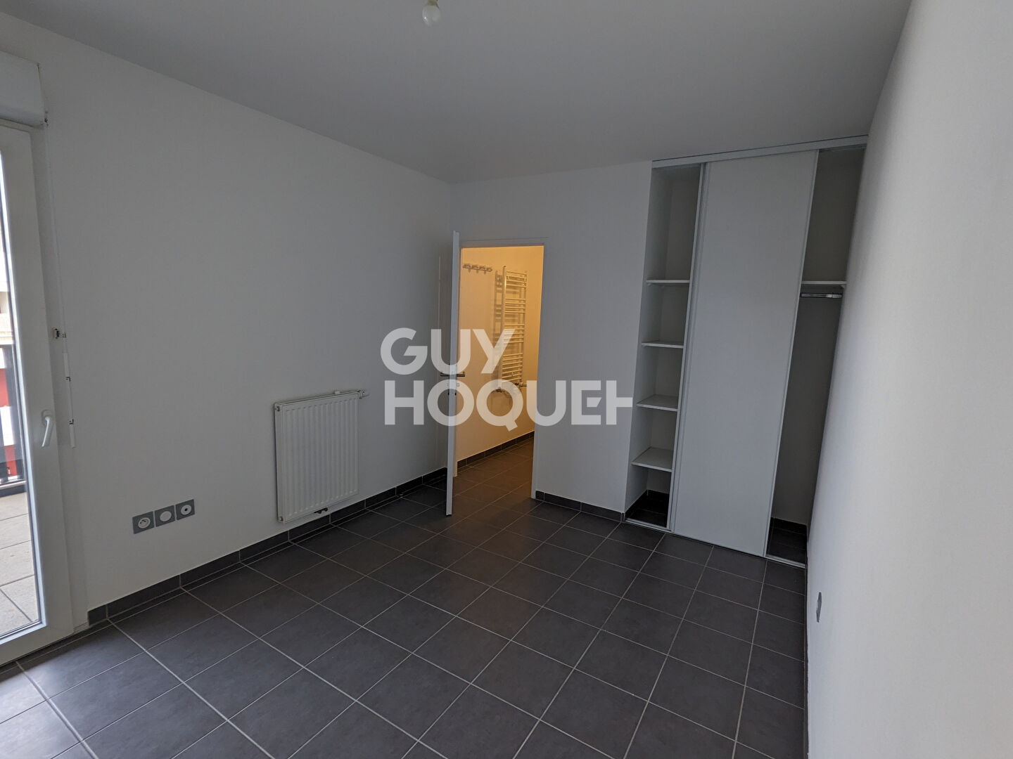 BEAU T2 Port Marianne 49.31 m2 + GRANDE TERRASSE + GRAND PARKING