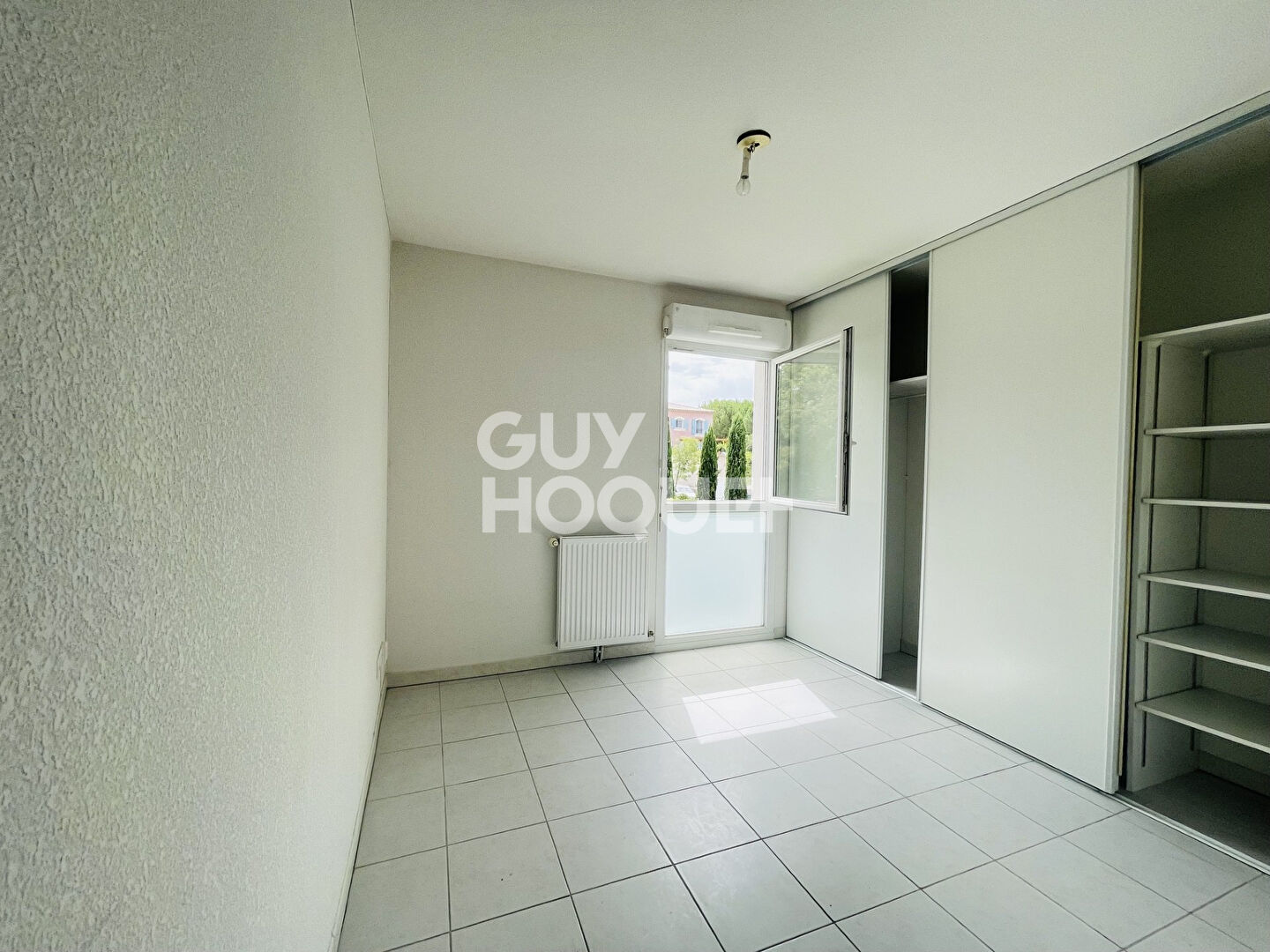 RESIDENCE DE STANDING :T2  46 m2 + BALCON + BOX
