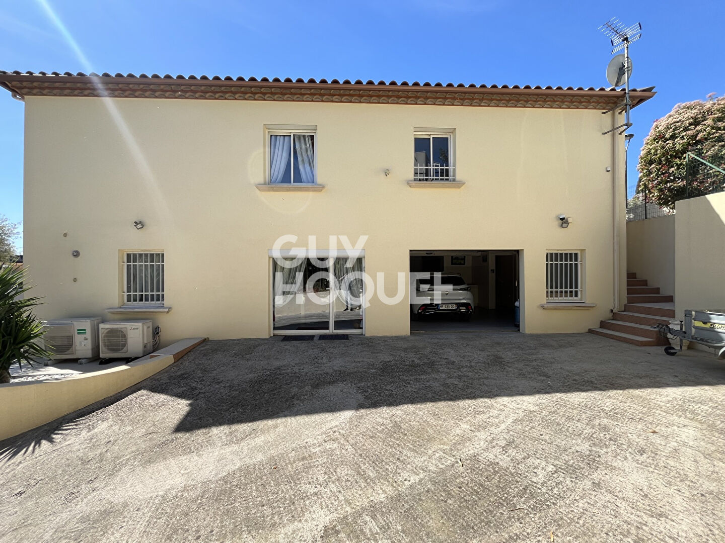 Maison familiale Juvignac de  245 m² sur 1024 m² de terrain