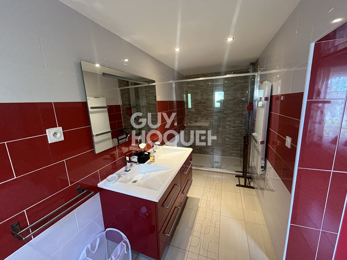 Maison familiale Juvignac de  245 m² sur 1024 m² de terrain