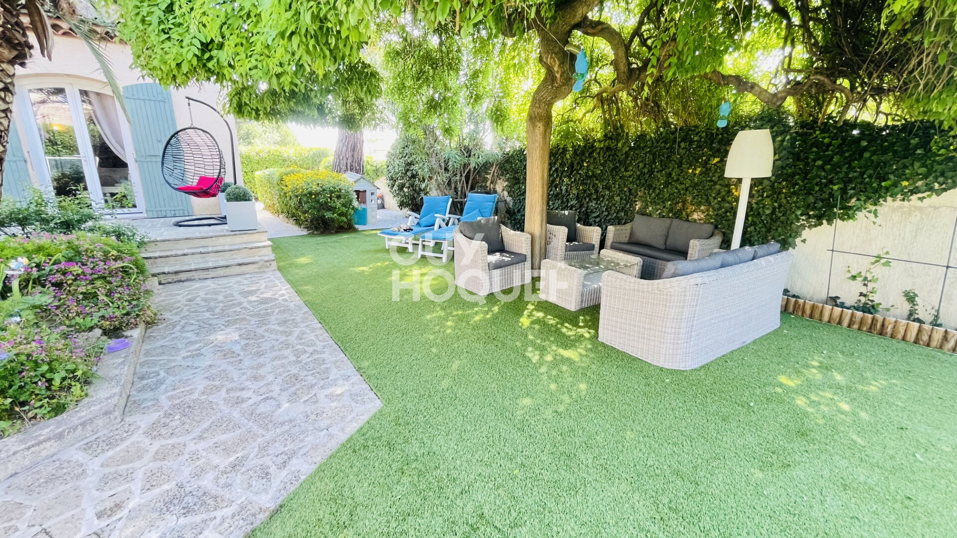 Villa 6 pièces avec piscine, proche Montpellier.