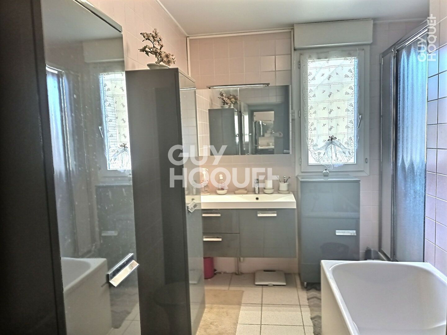 ANTIGONE T4 87 m² lumineux avec loggia et parking - étage élevé