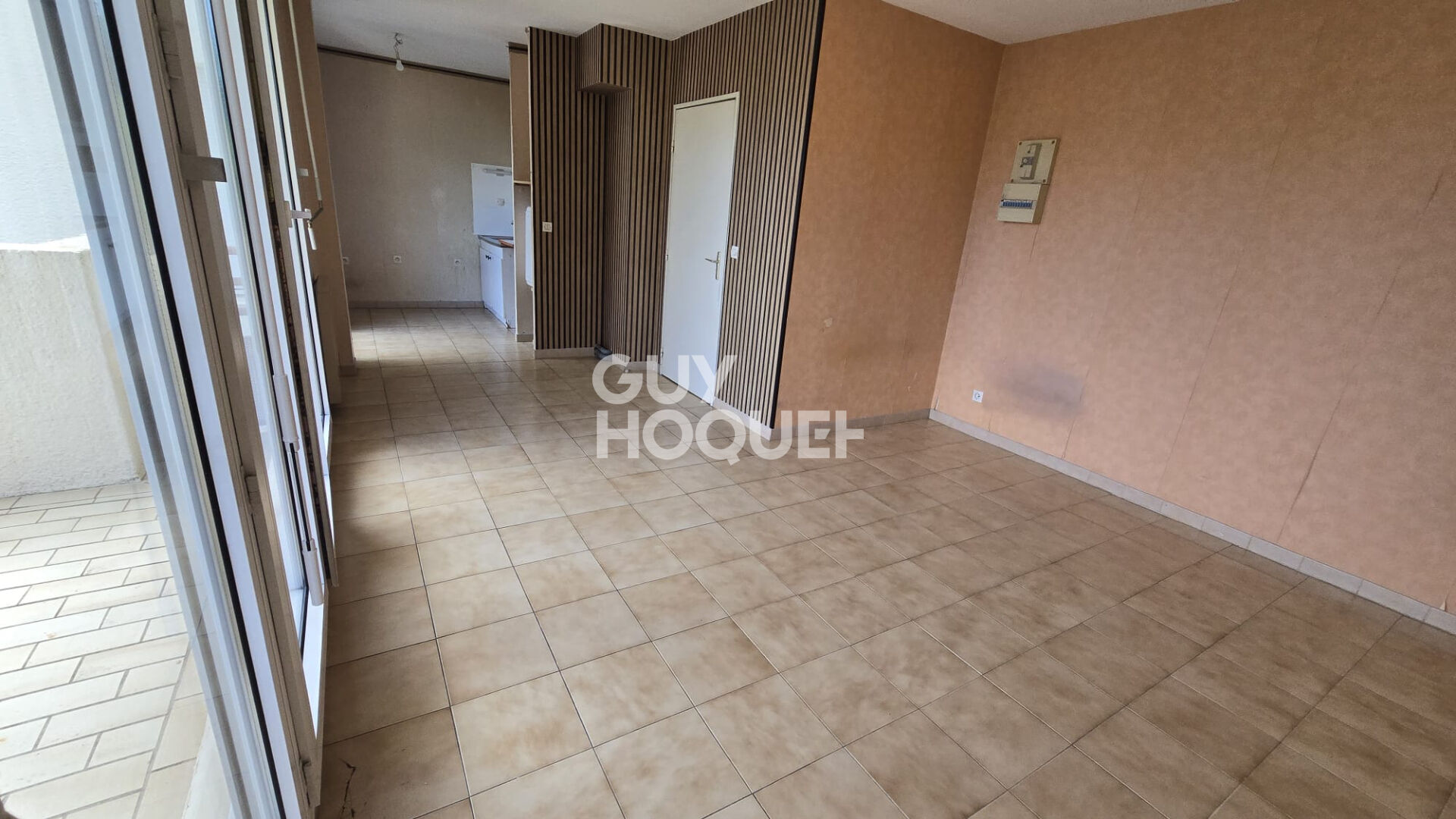 Grand studio 30 M2 avec terrasse et parking  dans résidence de qualité