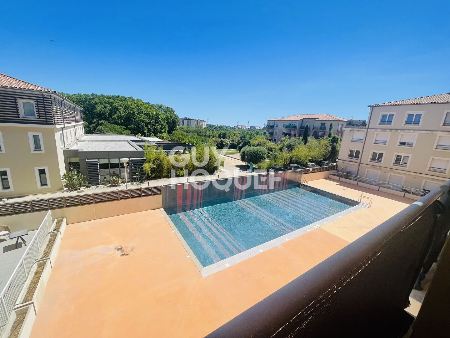 JUVIGNAC - Charmant T2 avec grande terrasse et parking