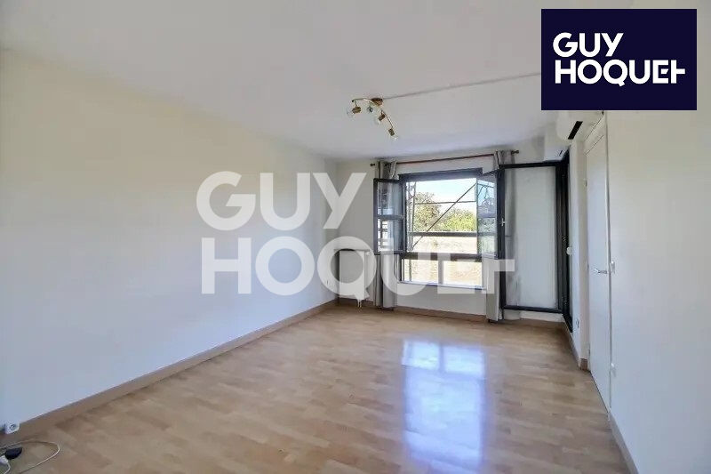 RARE :  A LOUER STUDIO MEUBLE RESIDENCE SENIOR
