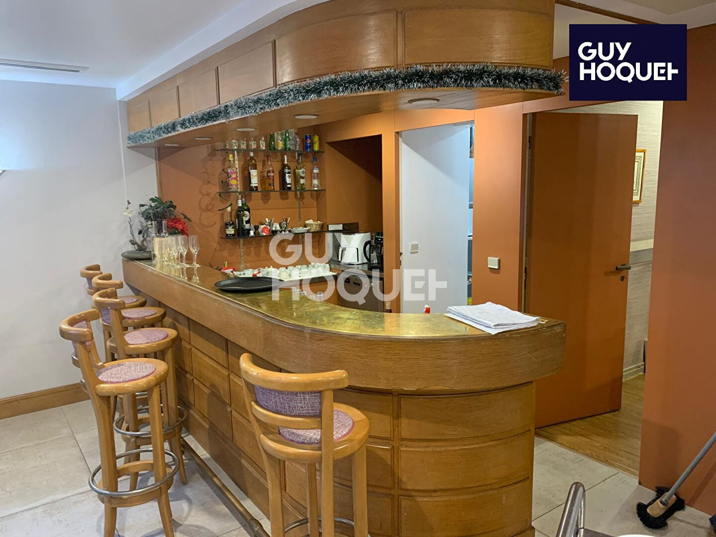 RARE :  A LOUER STUDIO MEUBLE RESIDENCE SENIOR