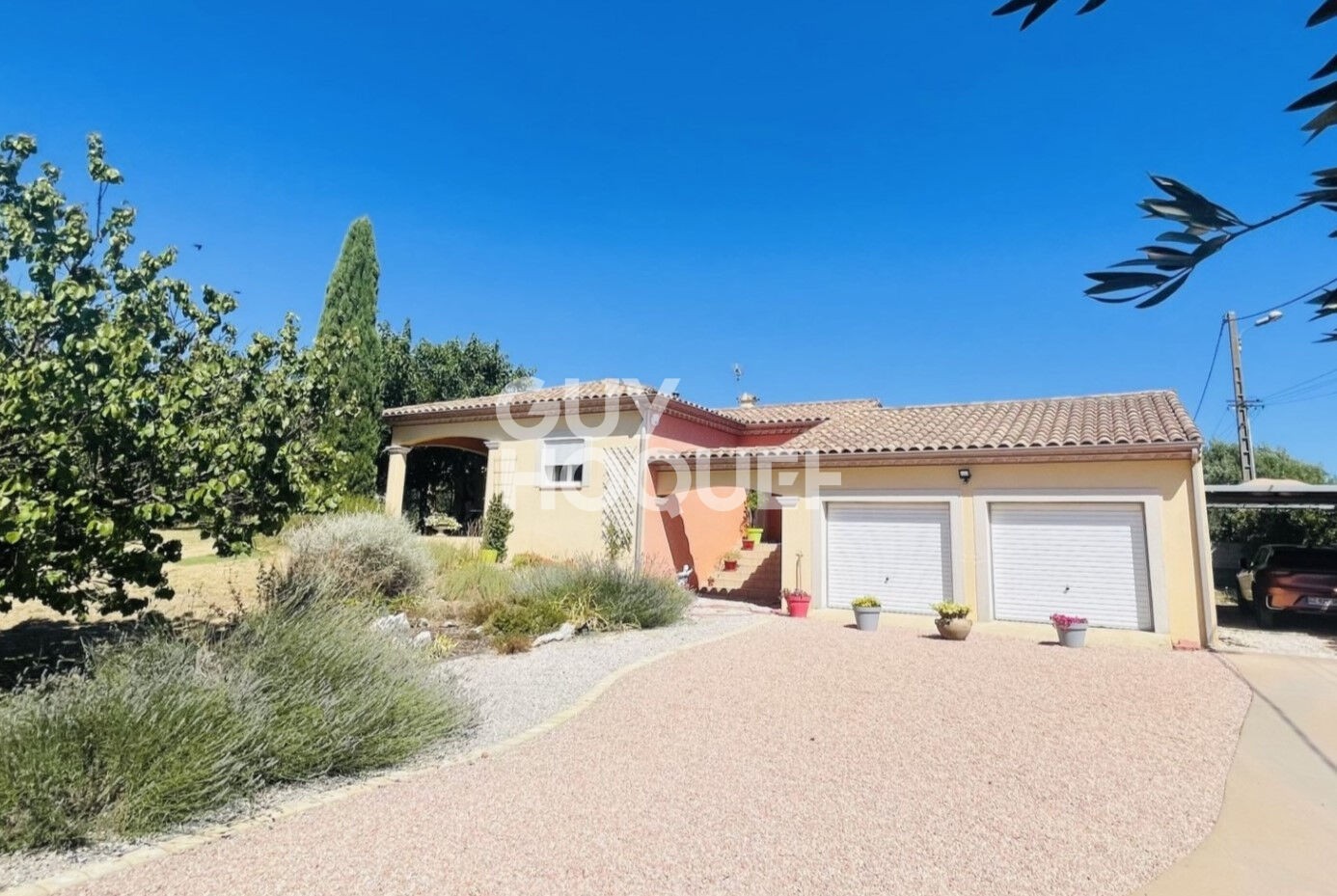 Maison plain-pied 3 chambres sur 1294 m² de terrain