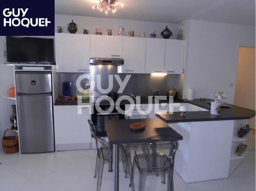 T3 MEUBLE 52 m² + BALCON + BOX + PISCINE