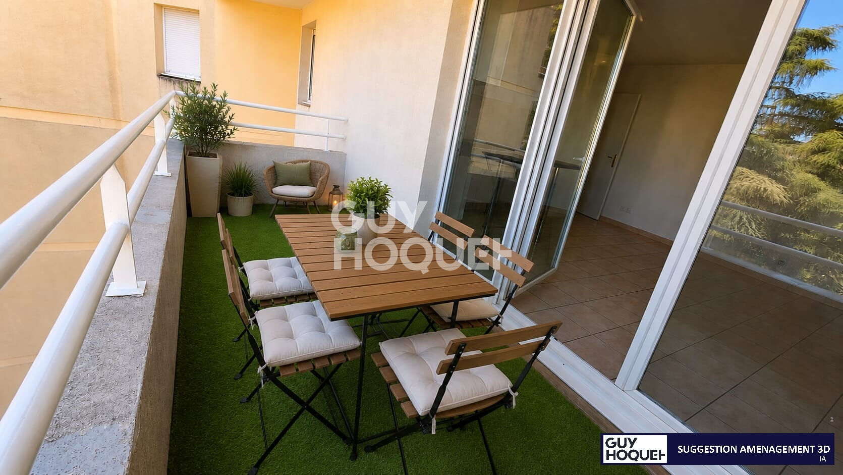 Lumineux T2 de 42m2 avec terrasse, garage, gardien et piscine.