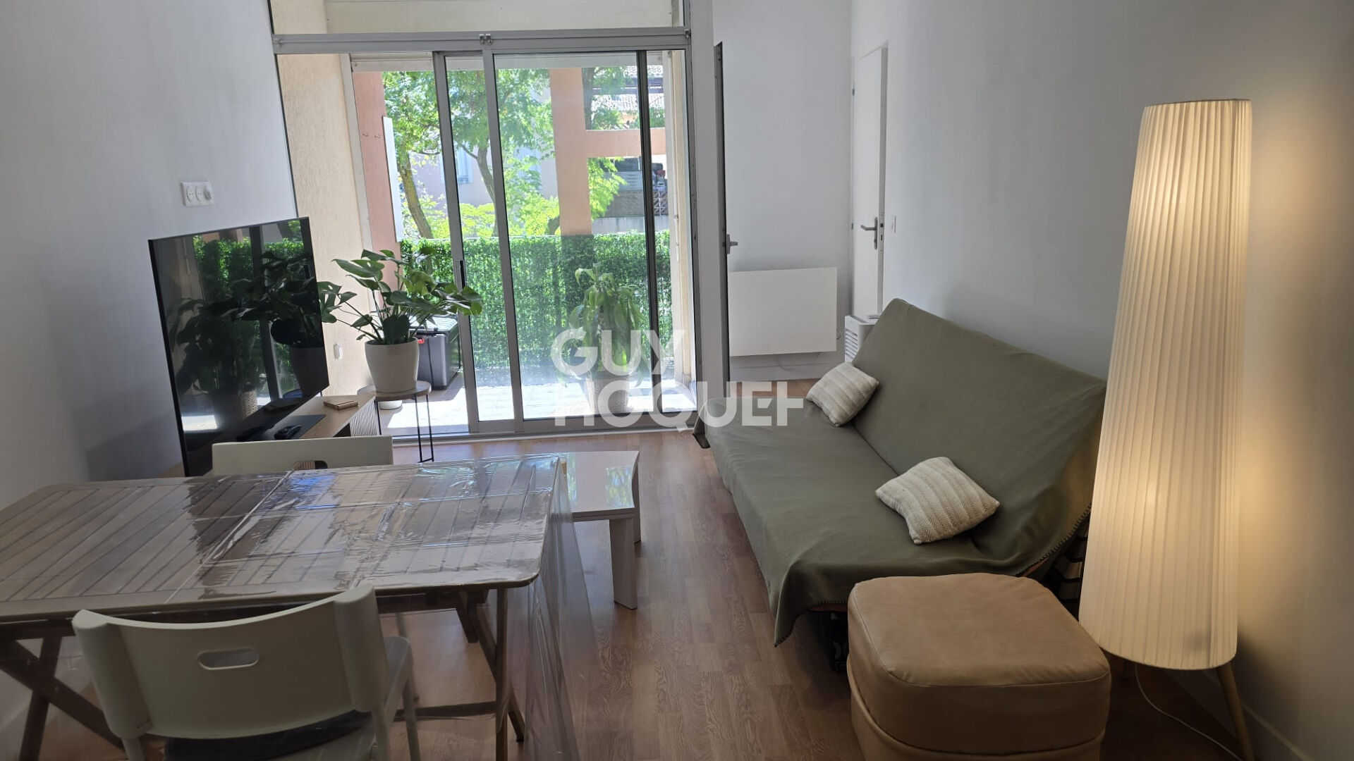 Charmant  3 pièces 51M2 rénové avec terrasse et parking