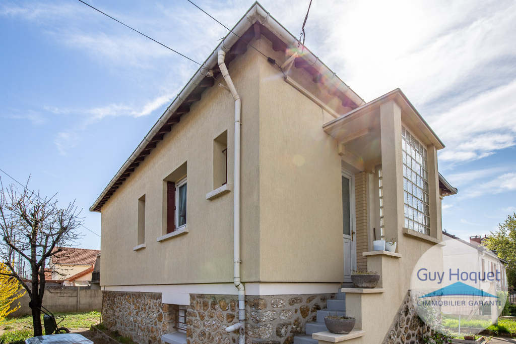 À vendre à PARAY VIEILLE POSTE (91550), maison d'une surface habitable de 76 m².