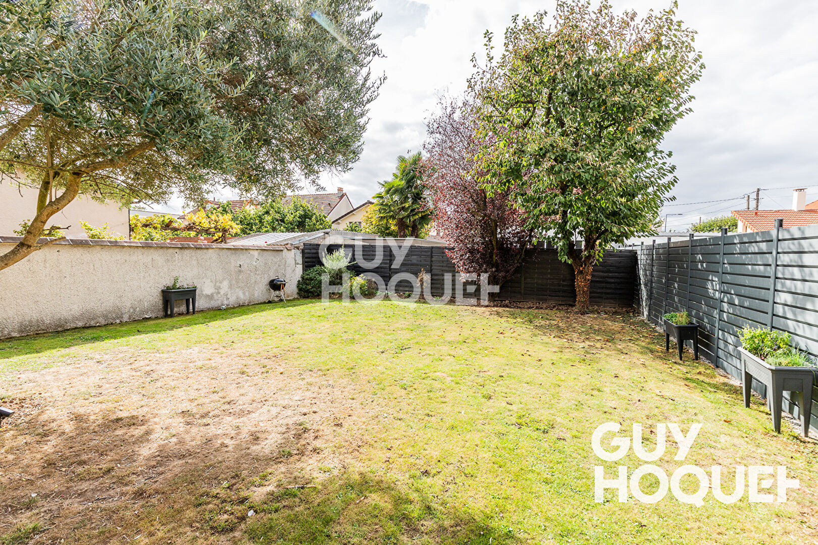 Maison spacieuse à vendre à Athis Mons - 5 chambres, jardin et confort