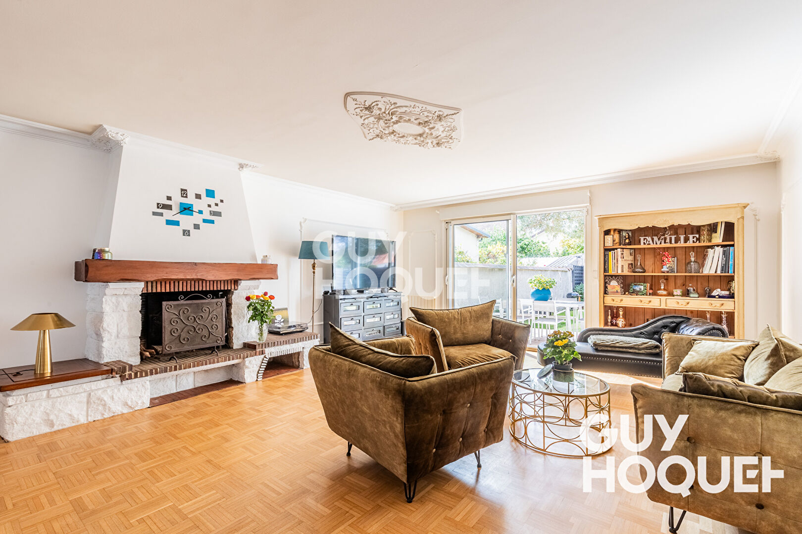 Maison spacieuse à vendre à Athis Mons - 5 chambres, jardin et confort