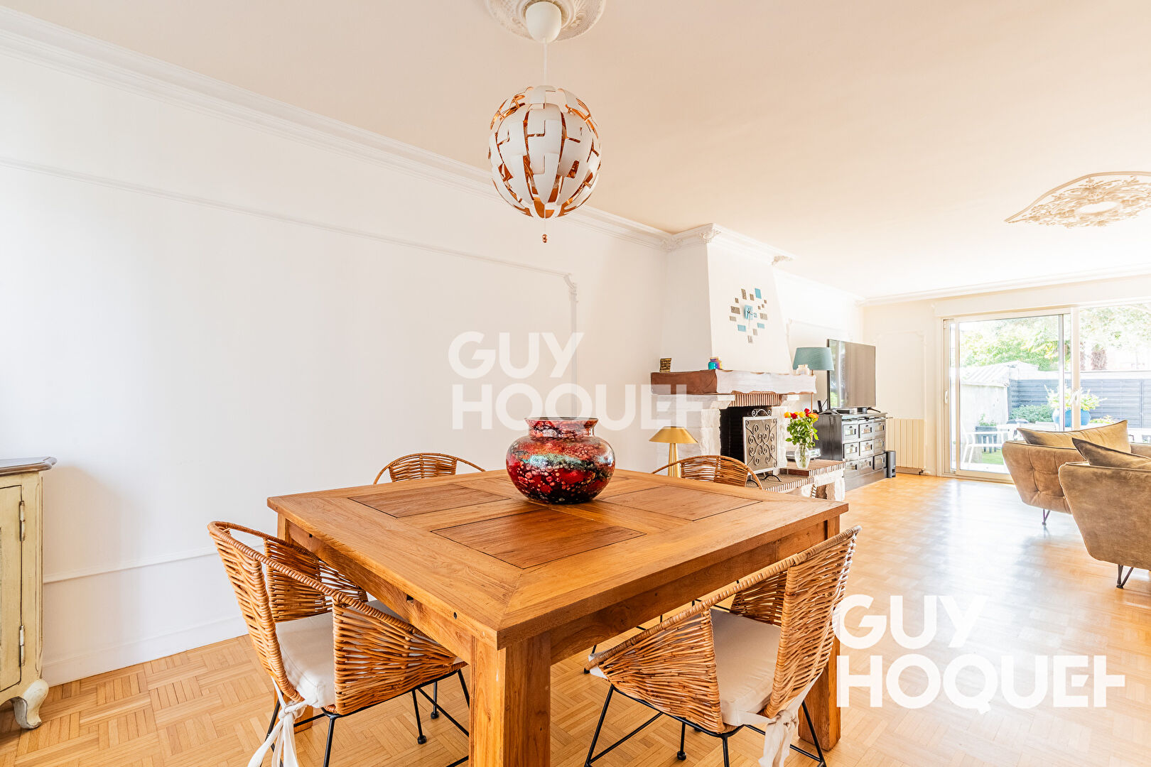 Maison spacieuse à vendre à Athis Mons - 5 chambres, jardin et confort