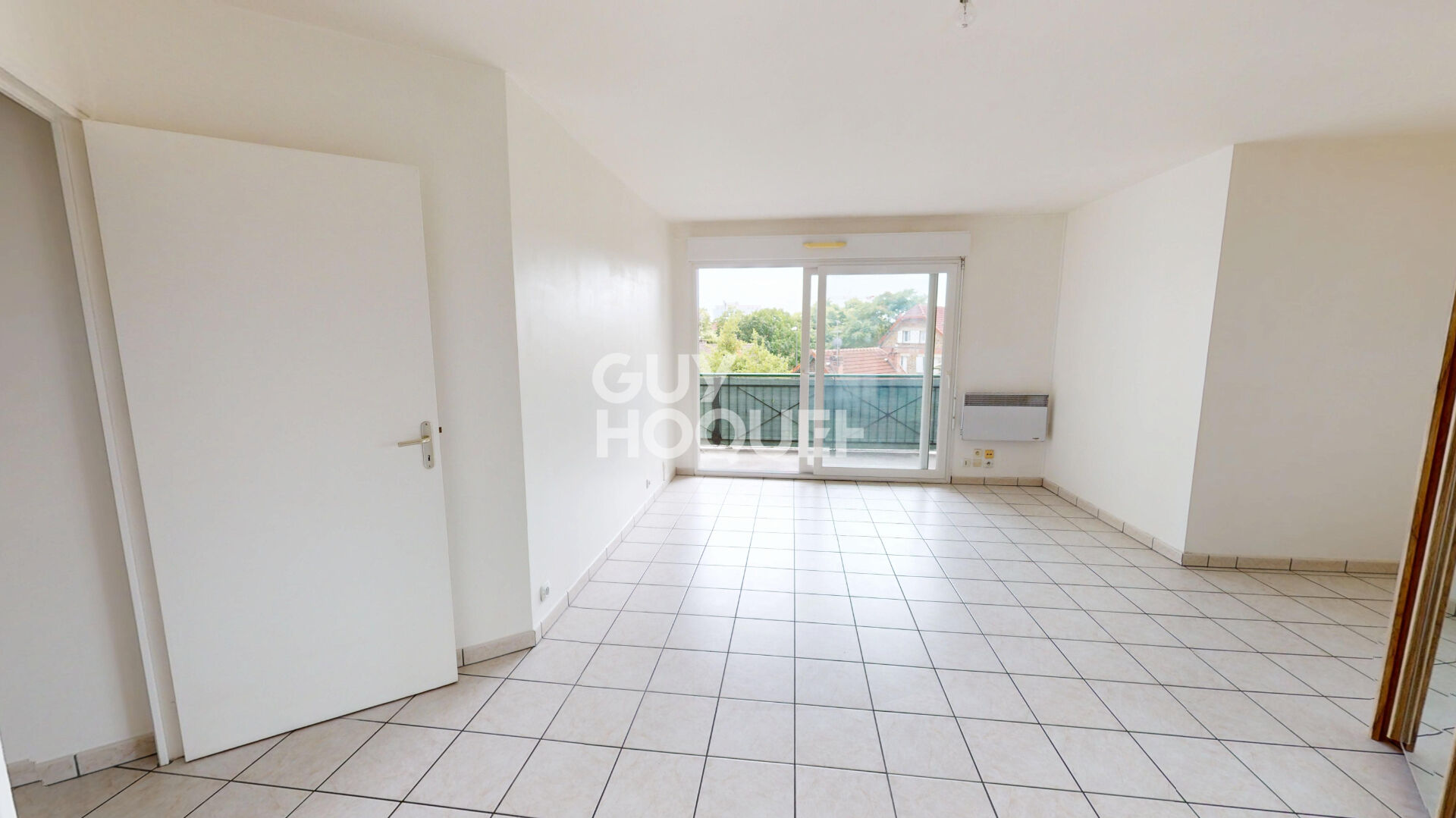 PROCHE GARE  grand T1 de 37m2 à vendre à Juvisy-sur-Orge - Exclusivité Guy Hoquet