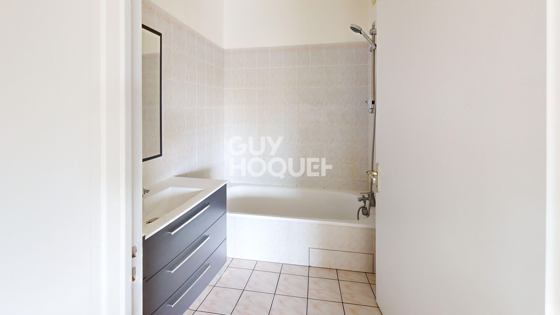 PROCHE GARE  grand T1 de 37m2 à vendre à Juvisy-sur-Orge - Exclusivité Guy Hoquet