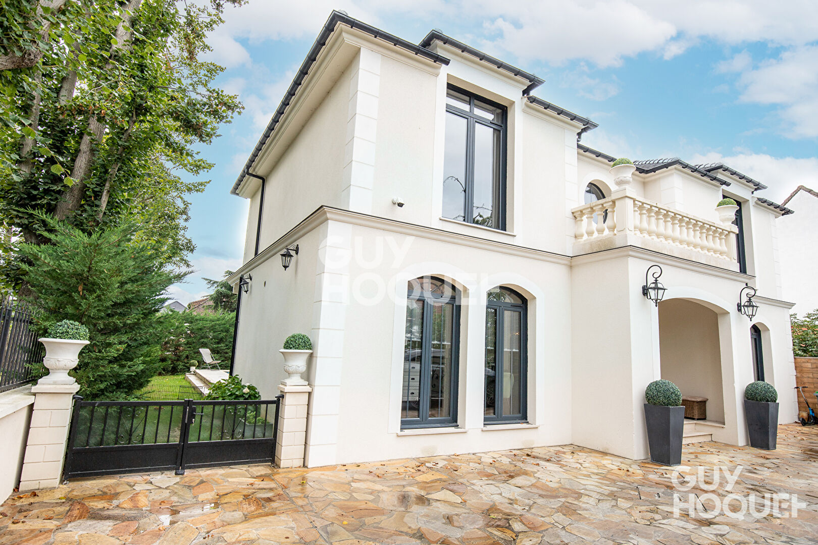 Maison d'exception à Draveil  d'environ 230 m2 sur parcelle de 739 m2