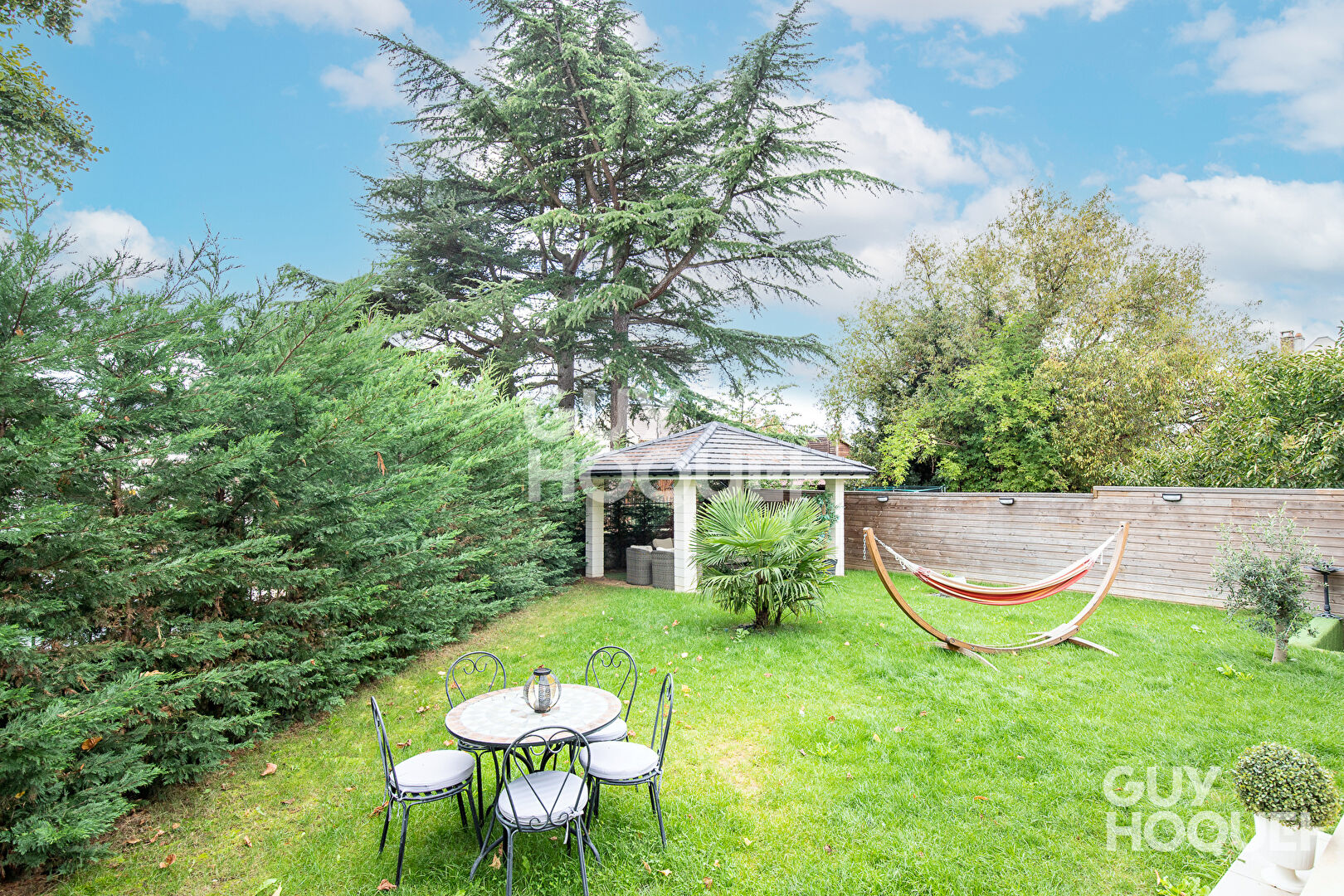 Maison d'exception à Draveil  d'environ 230 m2 sur parcelle de 739 m2