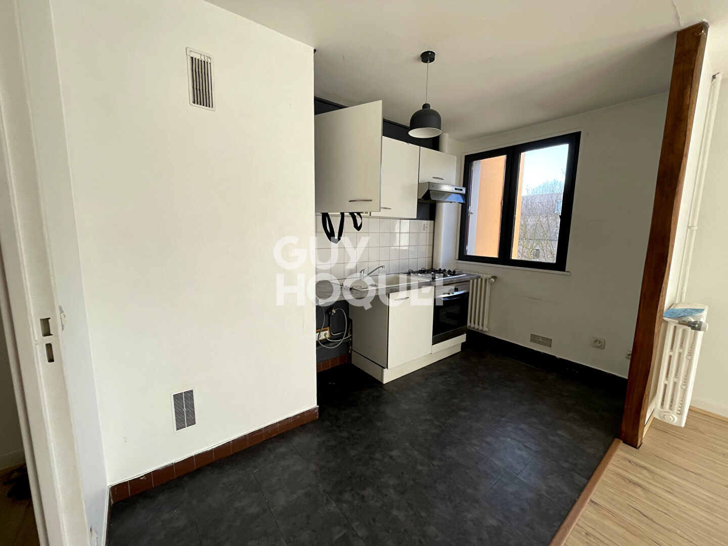 ATHIS MONS : appartement F2 (45 m²) en location