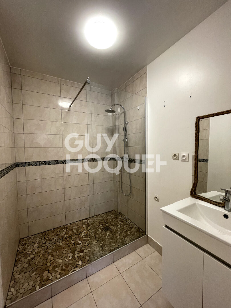 ATHIS MONS : appartement F2 (45 m²) en location