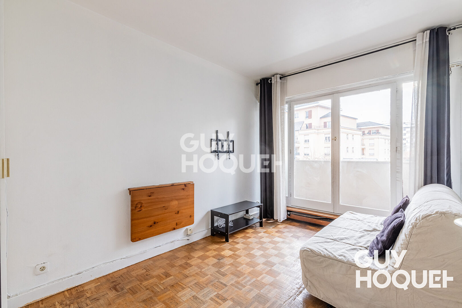 STUDIO à vendre au Centre-ville de CHOISY LE ROI